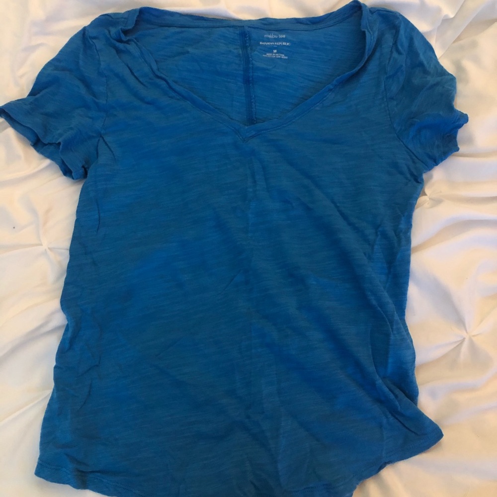 blue t shirt